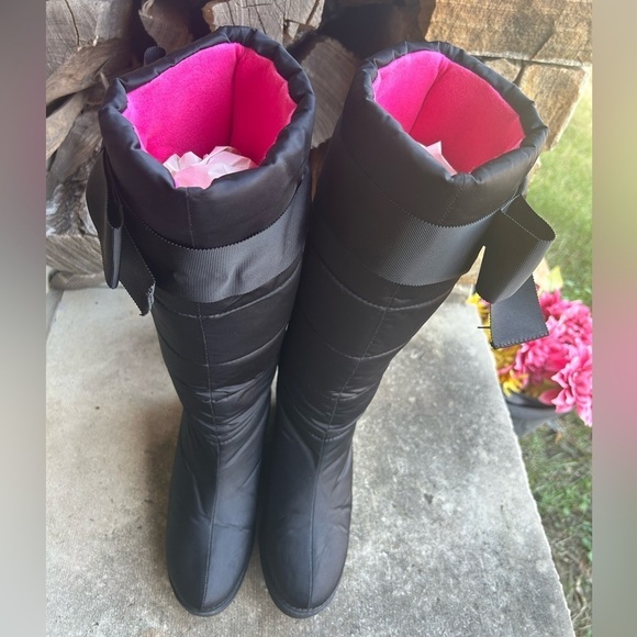Kate Spade Cagney Wedge black quilted boots with pink lining Sz-7.  E - Picture 7 of 14